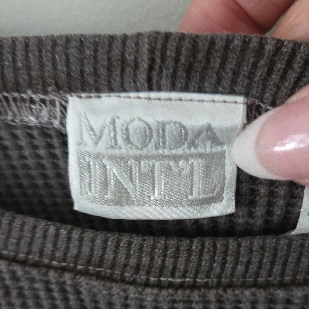 Moda International/ Victoria's Secret Waffle Knit Dress - Picture 5 of 7